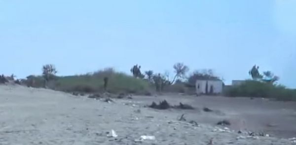 تصعيد عدواني للمليشيا الحوثية يطال منازل المدنيين في الفازة جنوب الحديدة