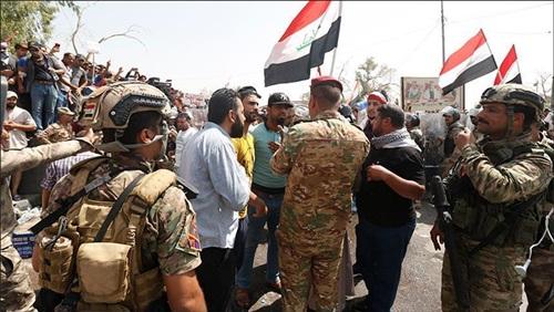 العراق: محتجون يشتبكون مع قوات الأمن في البصرة