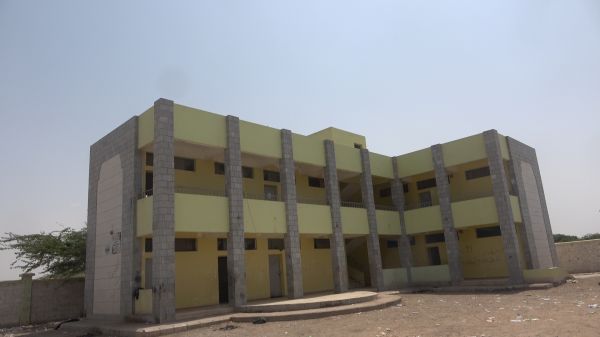 صور + فيديو| الحديدة .. المقاومة الوطنية تسلم مدرسة في التحيتا للسلطة المحلية بعد إعادة ترميمها وتأهيلها 
