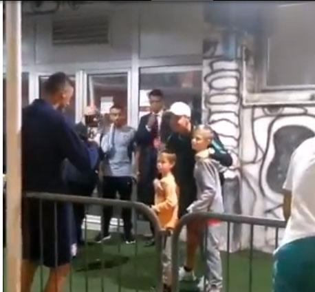 رونالدو يحقق حلم نجلي نجم منتخب صربيا