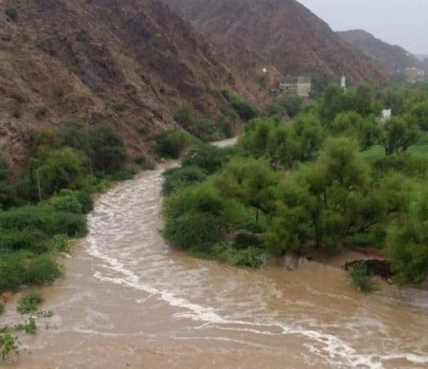 شبوة.. وفاة ثلاث أشخاص من أسرة واحدة جرفتهم السيول بمديرية حبان