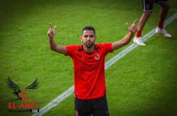 تعاطف كبير مع لاعب الاهلي المصري بعد اعترافه ب"أزمة "نفسية"