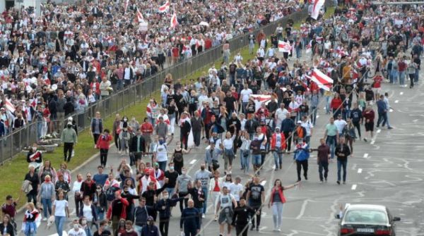 روسيا تتهم الولايات المتحدة بالتحريض على ثورة في بيلاروسيا