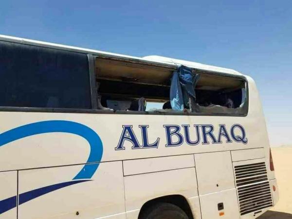 مقتل وجرح 11 مسافرا في انفجار عبوة ناسفة على الطريق الدولي بحضرموت