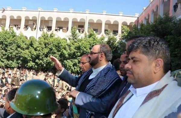 صنعاء .. الإماميون الجدد يلغون مجانية التعليم الحكومي ويستهدفون أول مدارس الجمهورية للبنات