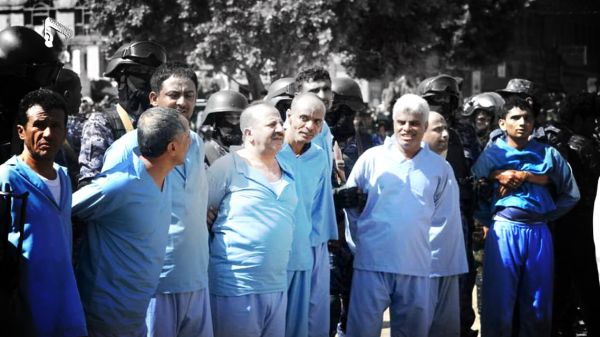 مصادرة المنازل والممتلكات وغرامات بالملايين.. استبداد حوثي بأهالي الشهداء التسعة