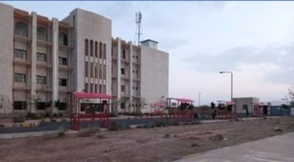 ضمن خفايا "الاستعراض".. مليشيا الحوثي تجبر طلاب جامعة عمران على المشاركة في العروض العسكرية