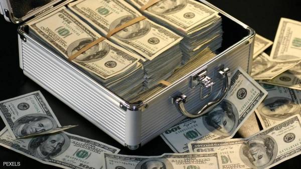موقع "الانباهة" السوداني: العثور على آلاف الدولارات في مرحاض طائرة في مطار الخرطوم 