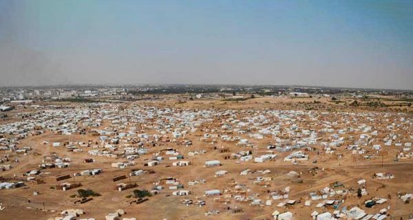 الهجرة الدولية: نزوح أكثر من 200 أسرة في اليمن خلال أسبوع جراء الحرب الحوثية 