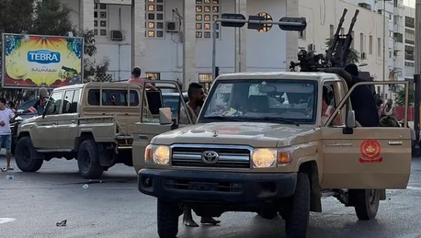 ليبيا.. أسر عالقة وسط اشتباكات دامية في طرابلس