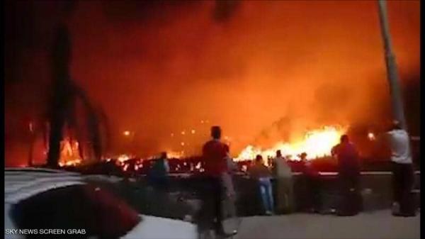 حريق كبير قرب محطة قطار في مصر.. وهيئة "السكة الحديد" تعلق