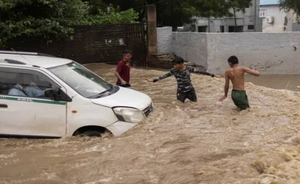 أمطار غزيرة تقتل 36 شخصاً في شمال الهند