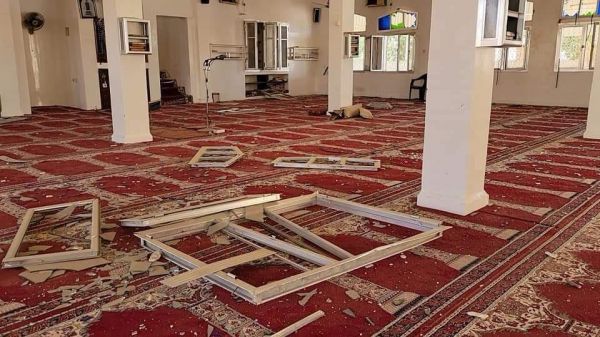 وزير الصحة يؤكد تضرر مستشفى ومسجد بهجوم بالستي حوثي على منطقة سكنية بمأرب
