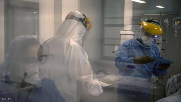 أزمة أطباء في تركيا.. يفرون بالمئات هربا من "تهم الإرهاب"