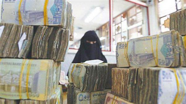 بدء صرف مرتبات شهر سبتمبر لموظفي الحديدة