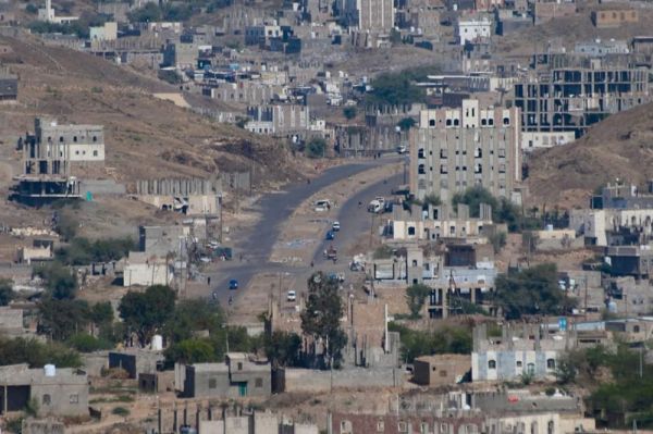 عضو وفد التفاوض الحكومي: فتح طرق تعز الرئيسة محل إجماع دولي.. وتمديد الهدنة مرتبط بالتنفيذ