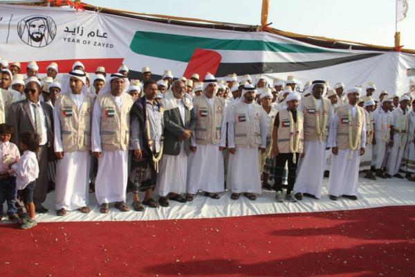 هلال الإمارات يقيم عرسا جماعيا لـ «100» عريس وعروس في الساحل الغربي