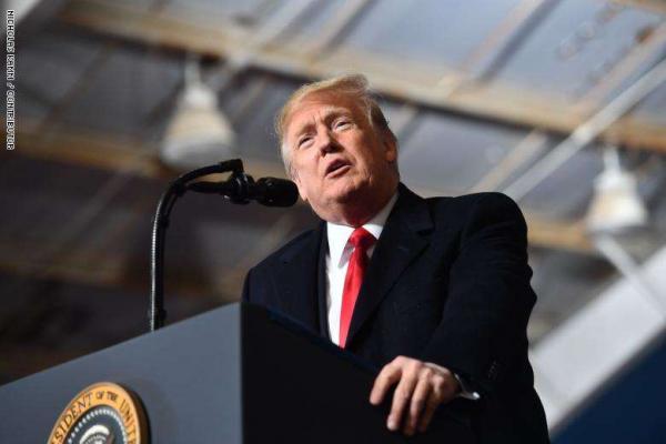 ترمب يتهم بالخيانة نائباً ديمقراطياً يقود التحقيق الهادف إلى عزله