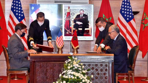 المغرب والولايات المتحدة يوقعان اتفاقا عسكريا 