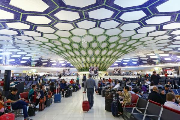 مطار دبي الدولي يسجل أعلى رقم للمسافرين خلال شهر