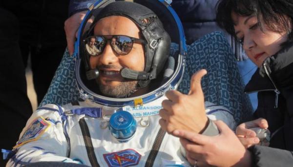 هبوط ناجح لمركبة هزاع المنصوري على الأرض