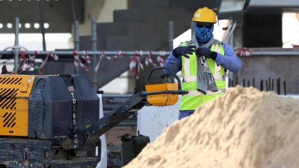تحقيق استقصائي بريطاني يكشف تعرض آلاف العمال في قطر للموت  "في الشوارع"