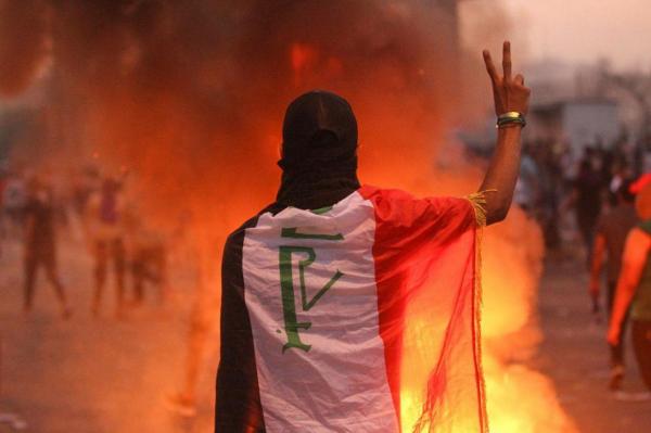 خطاب "رئيس الحكومة" لم يلب طموحاتهم..  المتظاهرون في العراق يرفعون سقف مطالبهم