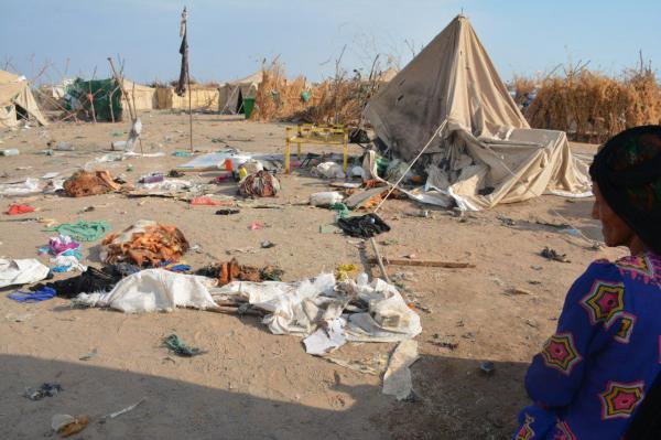 مركز الملك سلمان للإغاثة يدين جريمة الحوثيين بحق مخيم النازحين في الحديدة