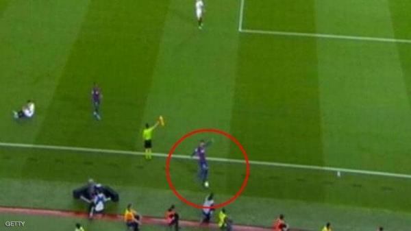 بيكيه يحصل على بطاقة صفراء "مجانية" للاستعداد لريال مدريد 