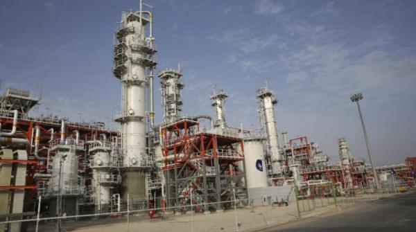 إيران تقر بتراجع قطاع النفط جراء العقوبات الأميركية