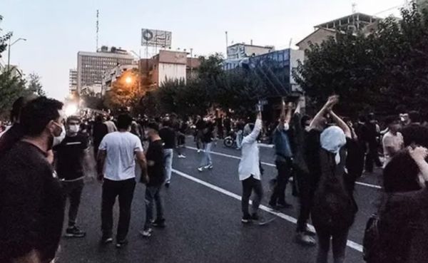 تقارير حقوقية: 185 قتيلا في الاحتجاجات الإيرانية.. بينهم 19 طفلا على الأقل