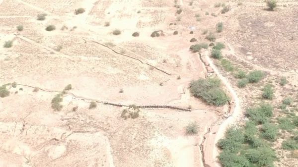 الحديدة.. وفاة طفل غرقًا بعد سقوطه في خندقٍ للحوثيين مملوء بمياه الأمطار