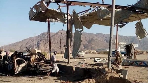 10 شهداء وجرحى مدنيين بينهم نساء وأطفال في قصف حوثي على "الجوبة"