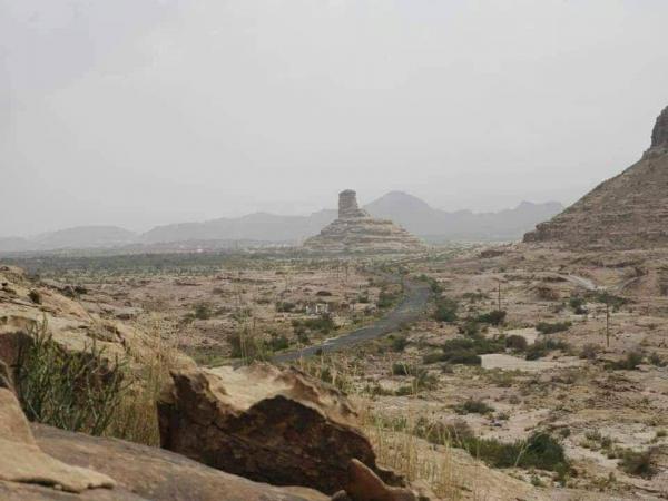 معارك متواصلة داخل مركز باقم عقب تطويقه ومصرع عشرات الحوثيين بينهم قياديان