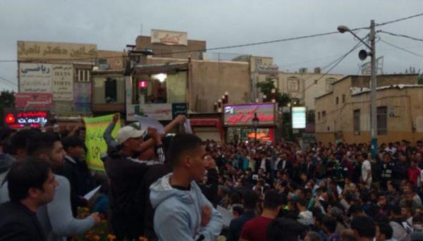 السلطات الإيرانية تنفذ حملات اعتقالات ضد مناهضي العدوان التركي لسوريا 