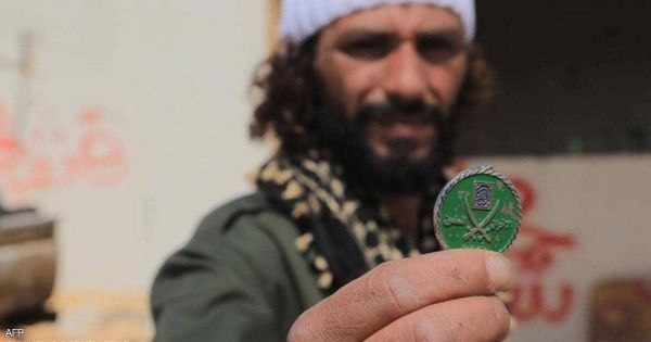 قرارات وتعيينات.. محاولات "يائسة" من الإخوان لوقف التصدع
