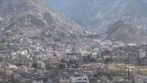 تعز.. إصابة مدني برصاص قناص حوثي 