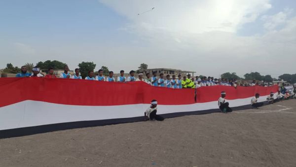 فيديو| ضمن الاحتفالات بأعياد الثورة.. انطلاق الدوري التنشيطي الثاني لكرة القدم في الخوخة 