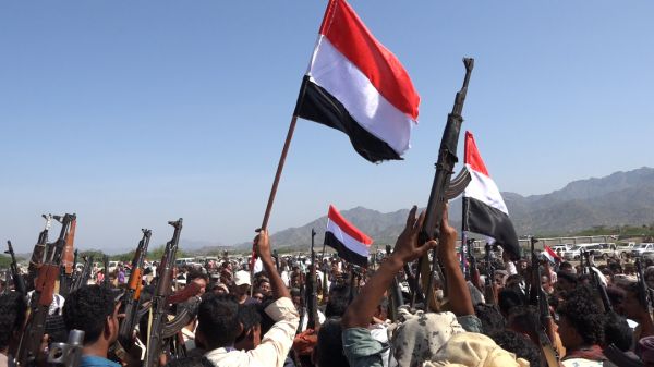 فيديو+صور| الوازعية توجه رسالة قوية بوقفتين قبليتين مسلحتين دعما وتأييدا للمقاومة الوطنية