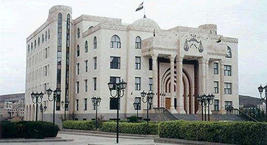 تعز.. النيابة تحيل مدير مستشفى وطبيباً أجنبياً للمحاكمة