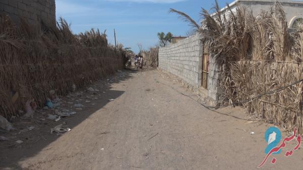 Video - Huothi militias bomb a village far from the military affrontements in the western coast