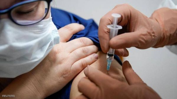 بايدن يغازل الناخبين بـ"لقاحات كورونا مجانية للجميع"