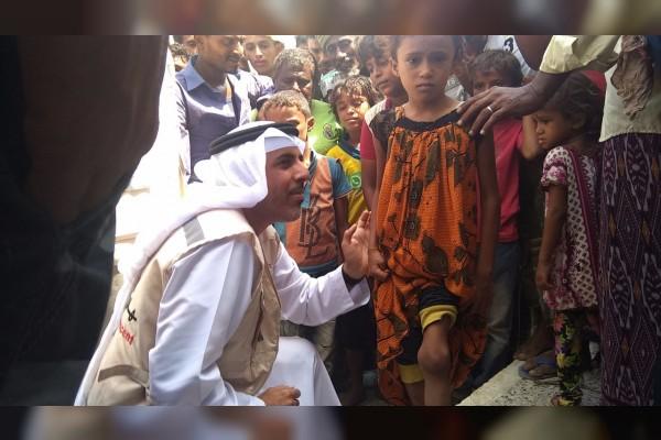 «هلال الإمارات» يلبي احتياجات مرضى مركز القطابه الصحي بالحديدة