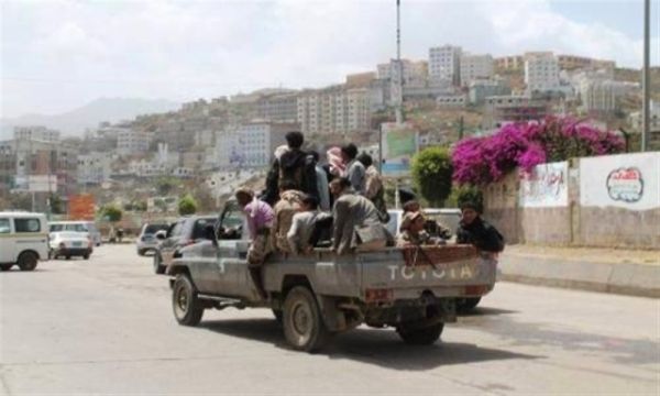 بعد 72 ساعة من اختطافها 3 ناشطين.. مليشيا الحوثي تختطف شابًا في إب لانتقاده زعيمها