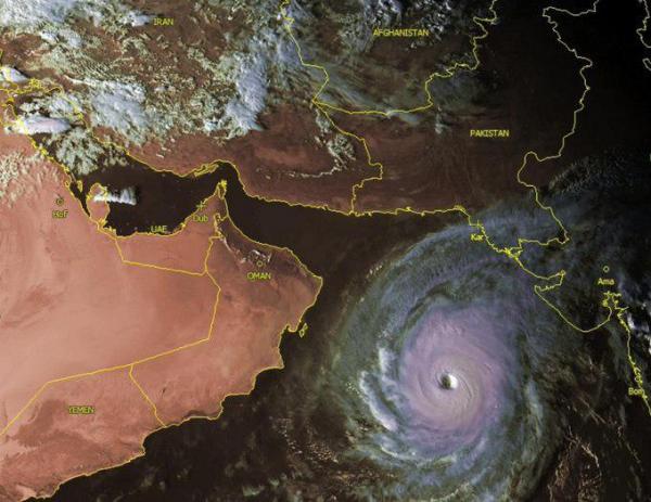 اليمن.. تحذيرات للصيادين ورفع جاهزية المستشفيات تحسباً لإعصار "كيار"