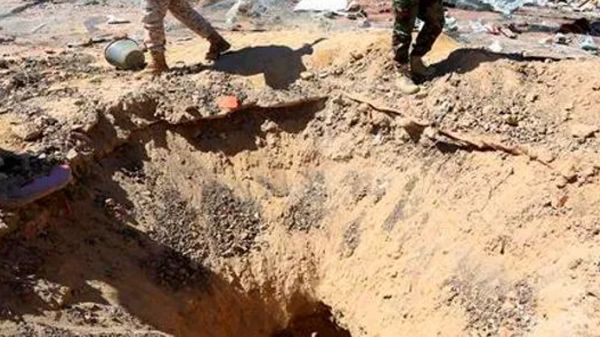 مقتل 12 وإصابة آخرين في هجوم حوثي ببالستي على منزل شيخ قبلي جنوبي مأرب 