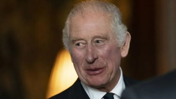 الملك تشارلز يعزل الأمير هاري من منصب قائد البحرية