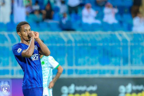 الهلال يكتسح النفط العراقي برباعية ويقترب من التأهل