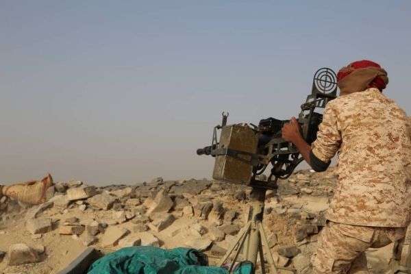 غارات للتحالف وقصف بالمدفعية يدمر 11 عربة عسكرية للحوثيين في نهم