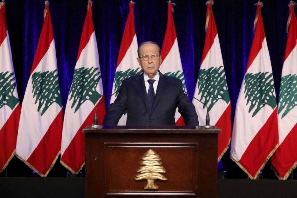 لبنان إلى فراغ رئاسي بعد مغادرة الرئيس عون 